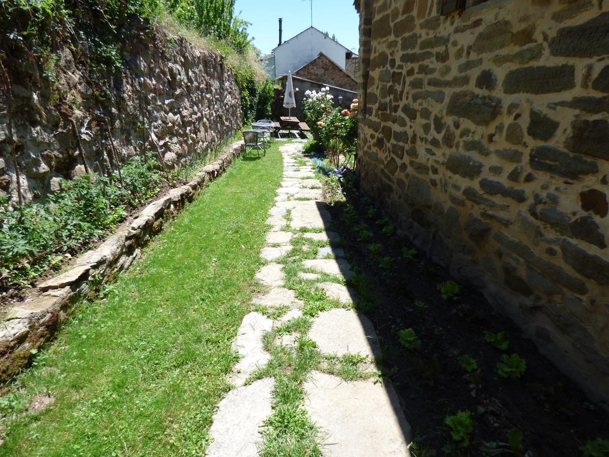 La Posada De Pedrazales ภายนอก รูปภาพ