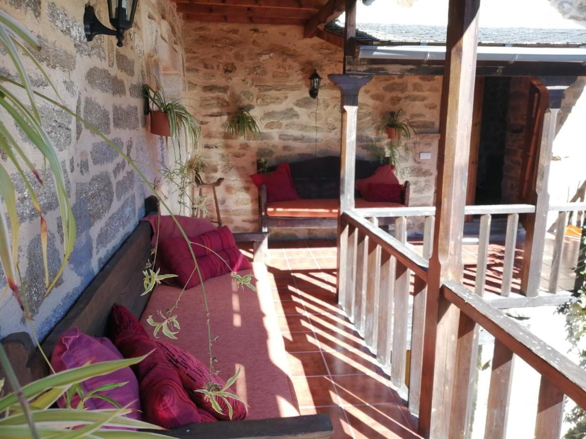 La Posada De Pedrazales ภายนอก รูปภาพ